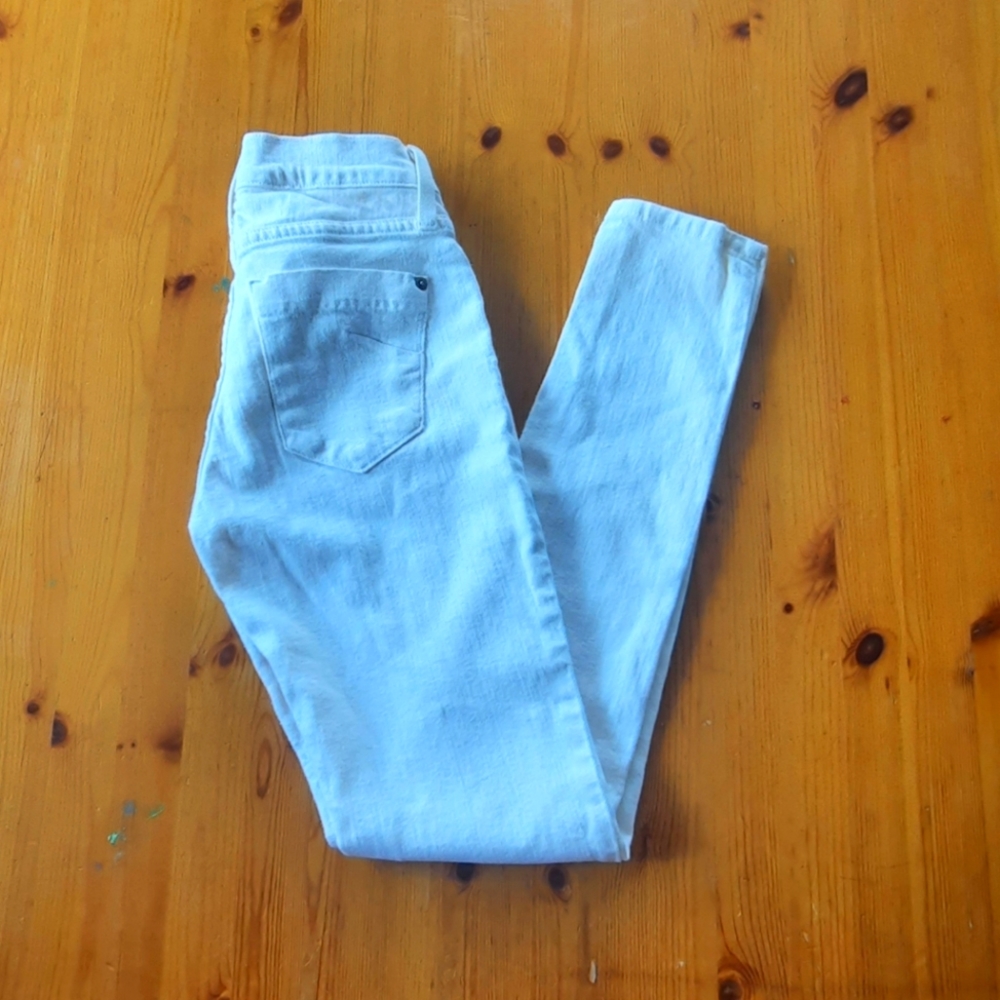 Beautiful James Jeans*